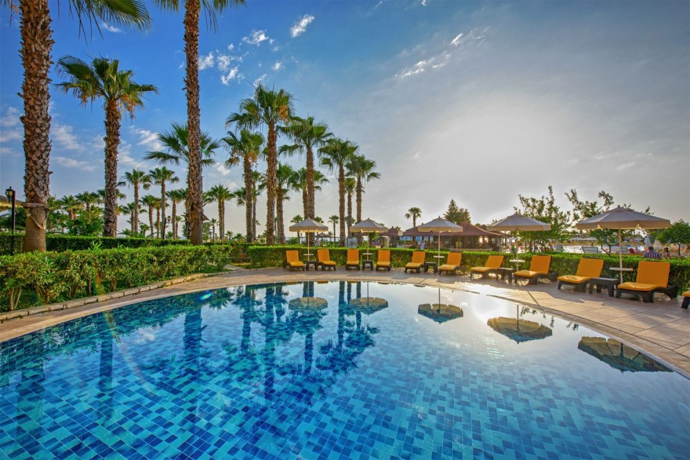 SERENITY QUEEN HOTEL 5*